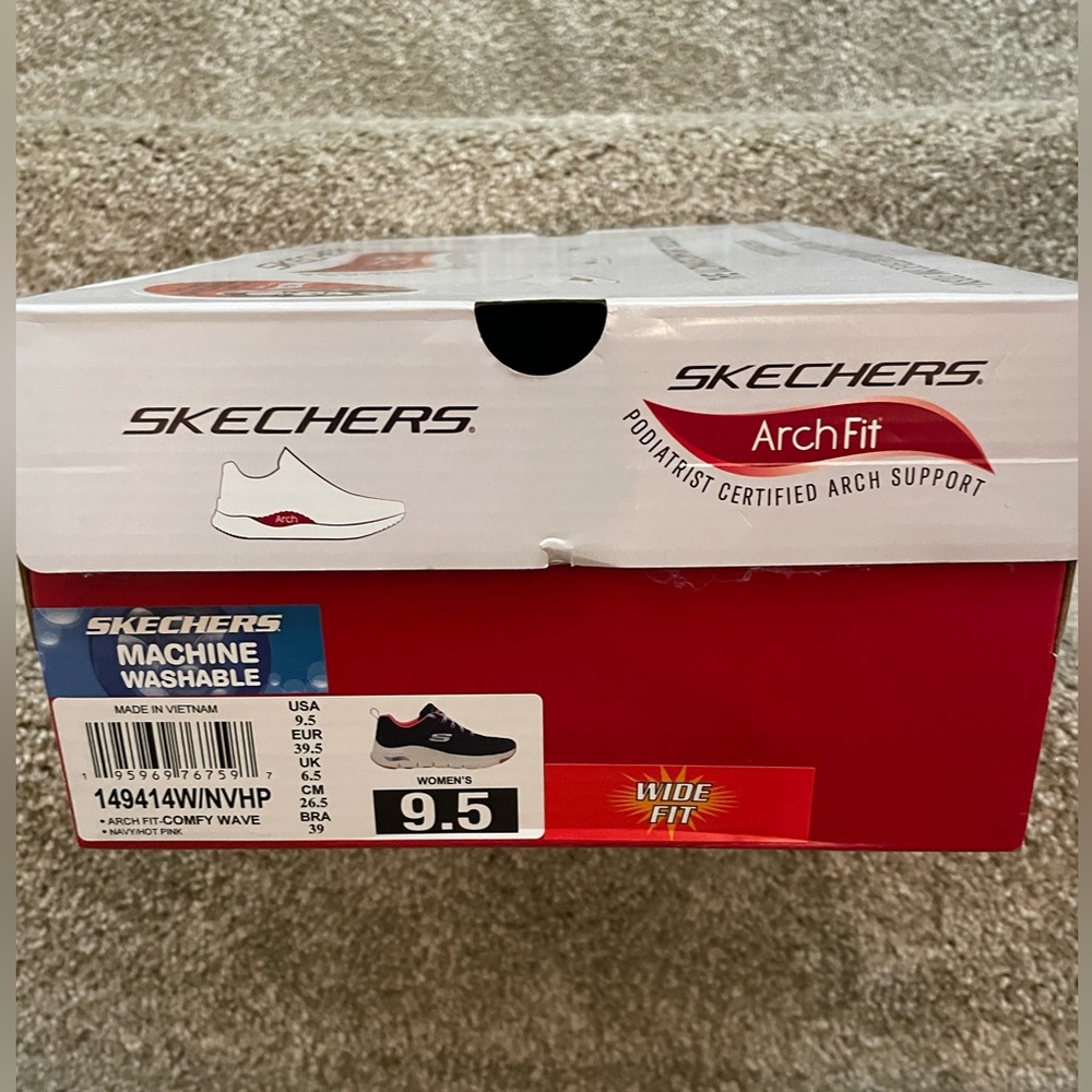 Sketchers Arch Fit Sneakers - 9.5